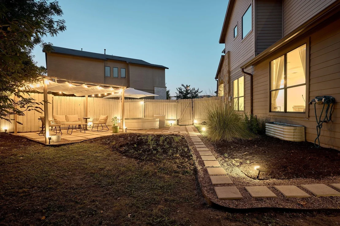 Photo of 1121 Blair WAY
