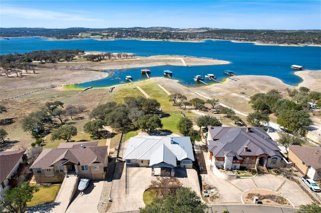 Photo of 610 Deckhouse DR