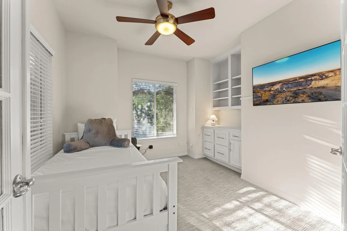 Photo of 15747 Booth CIR