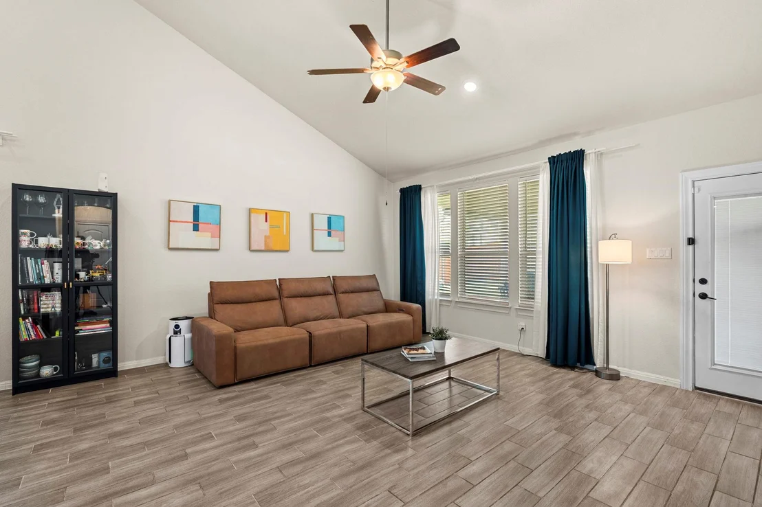 Photo of 548 Purple Heart DR