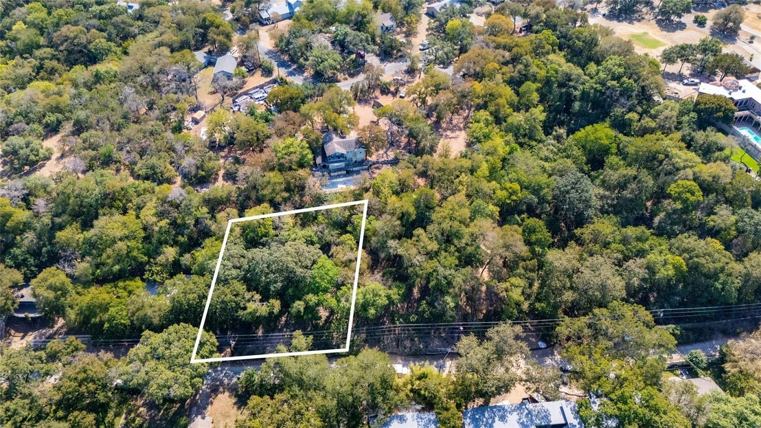 Photo of 2805 Edgewater DR