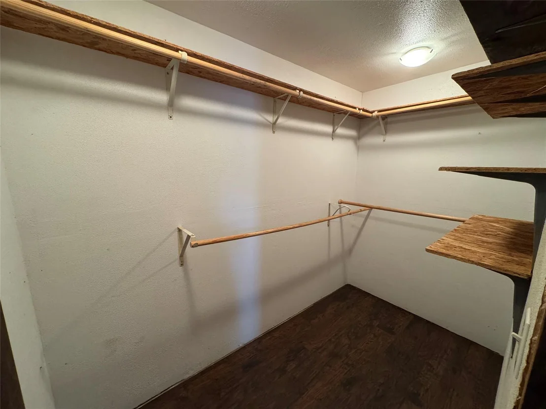 Photo of 572 Eastern Ave