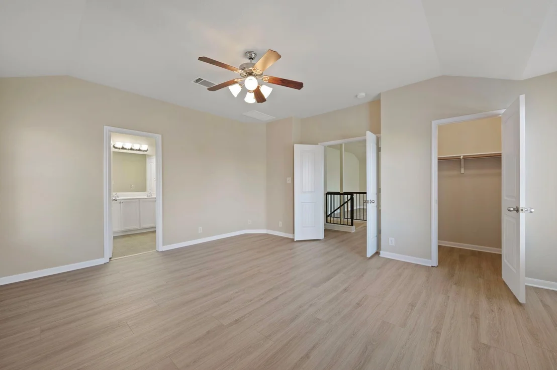 Photo of 512 Glacial Stream LN