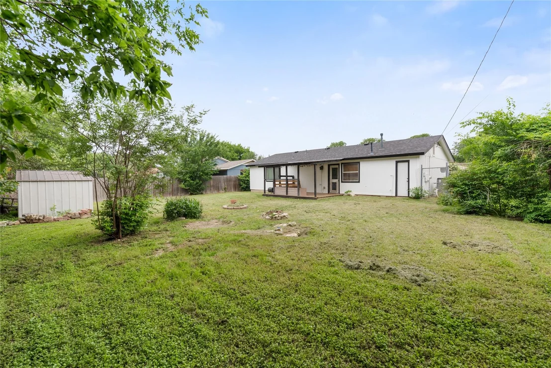 Photo of 1904 Heathwood CIR