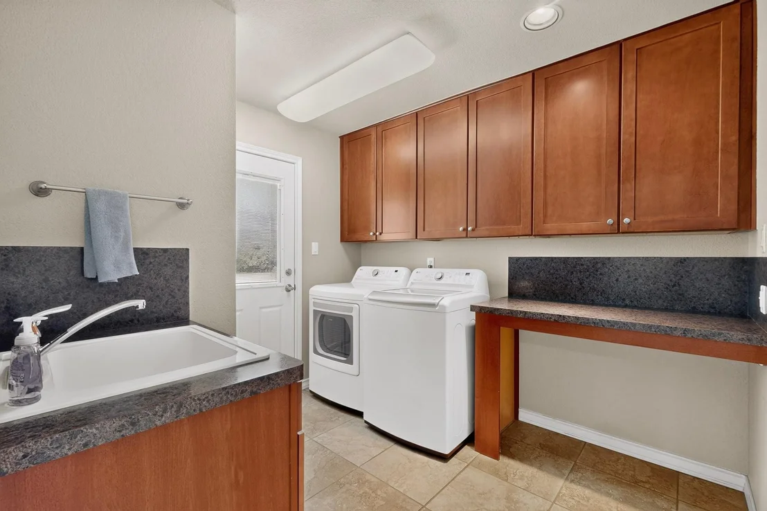 Photo of 350 Richard RD