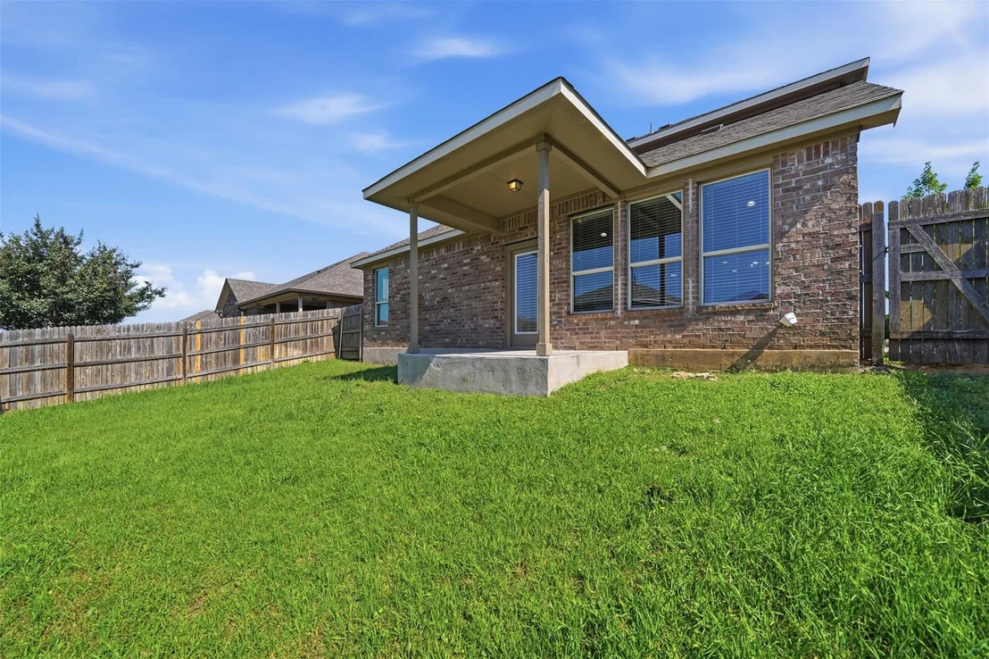 Photo of 613 Longhorn Cavern RD