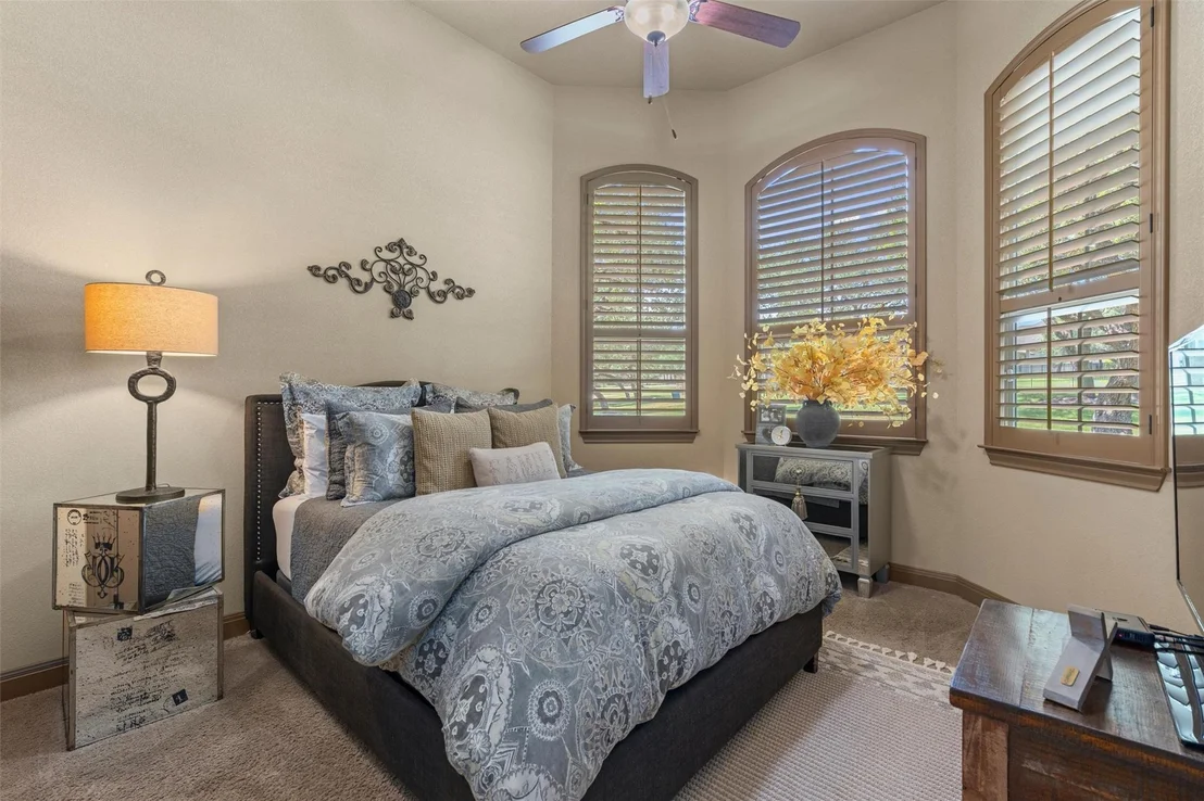 Photo of 104 Vista LN