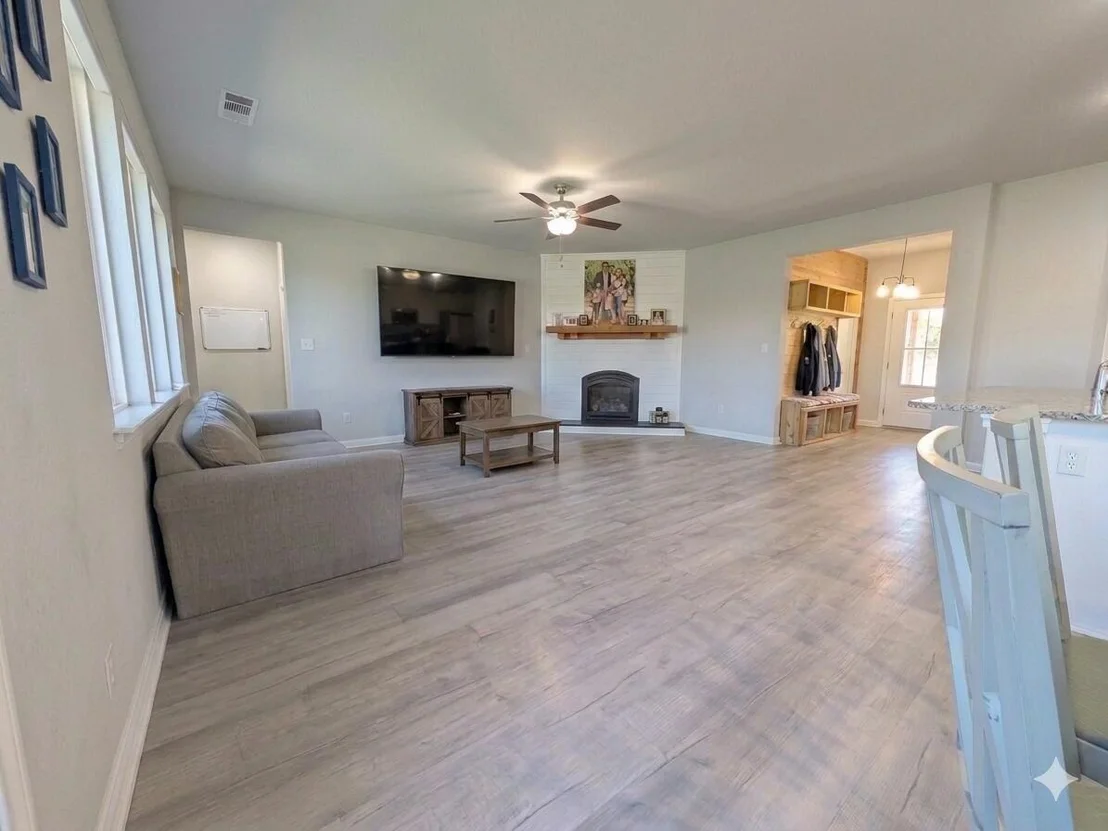 Photo of 104 Donnie DR