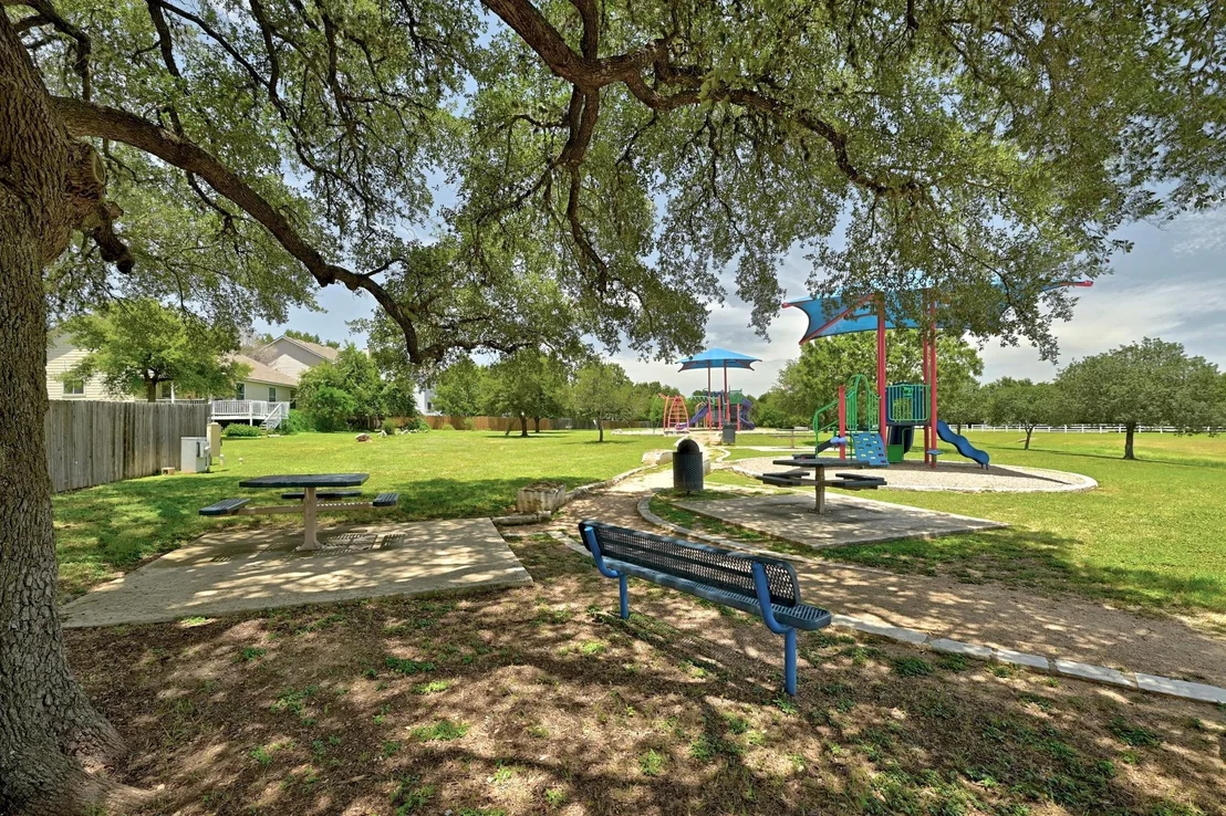 Photo of 2215 Stonehaven