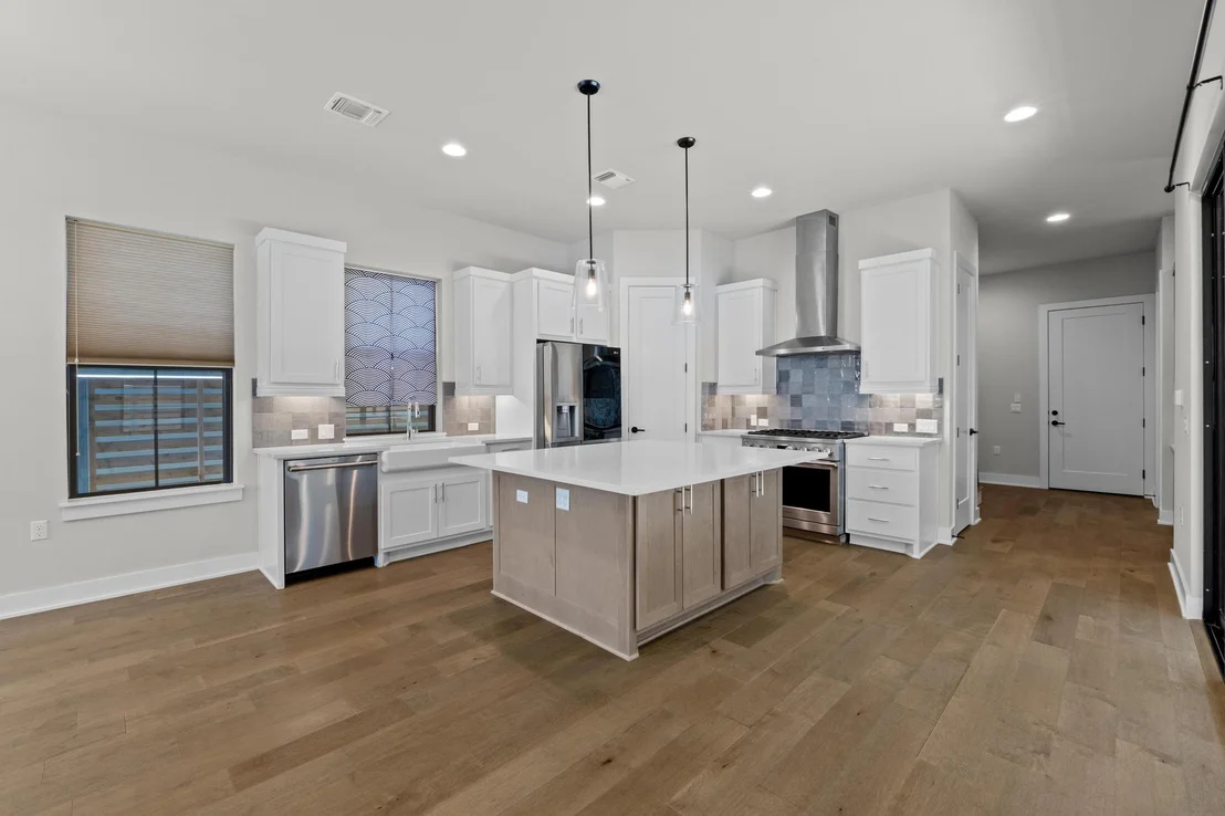 Photo of 3905 Taniguchi ST