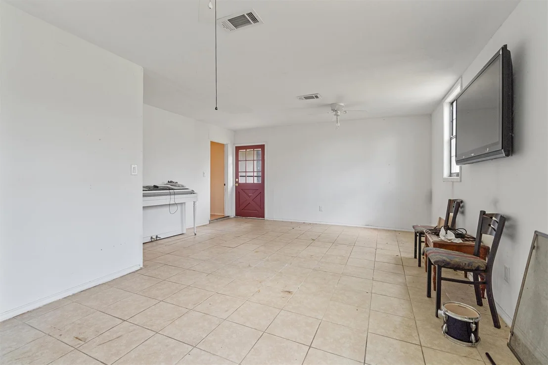 Photo of 1101 Red Bud DR