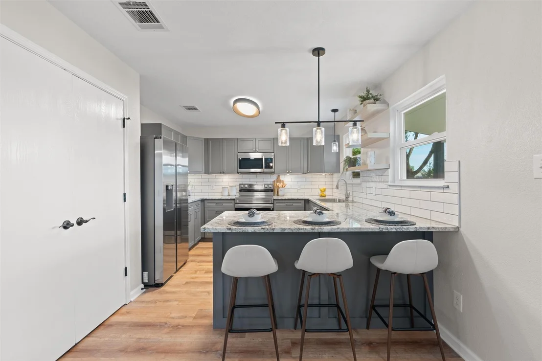 Photo of 724 Lavaca LOOP