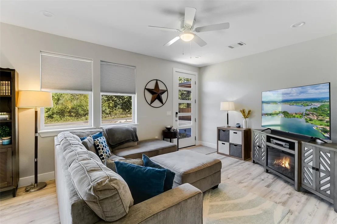 Photo of 2419 Ridgeview