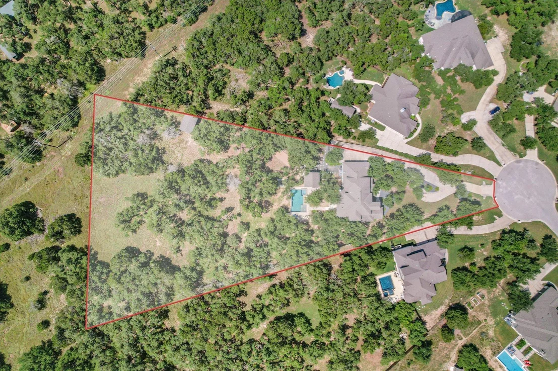 Photo of 465 Lloyd LN