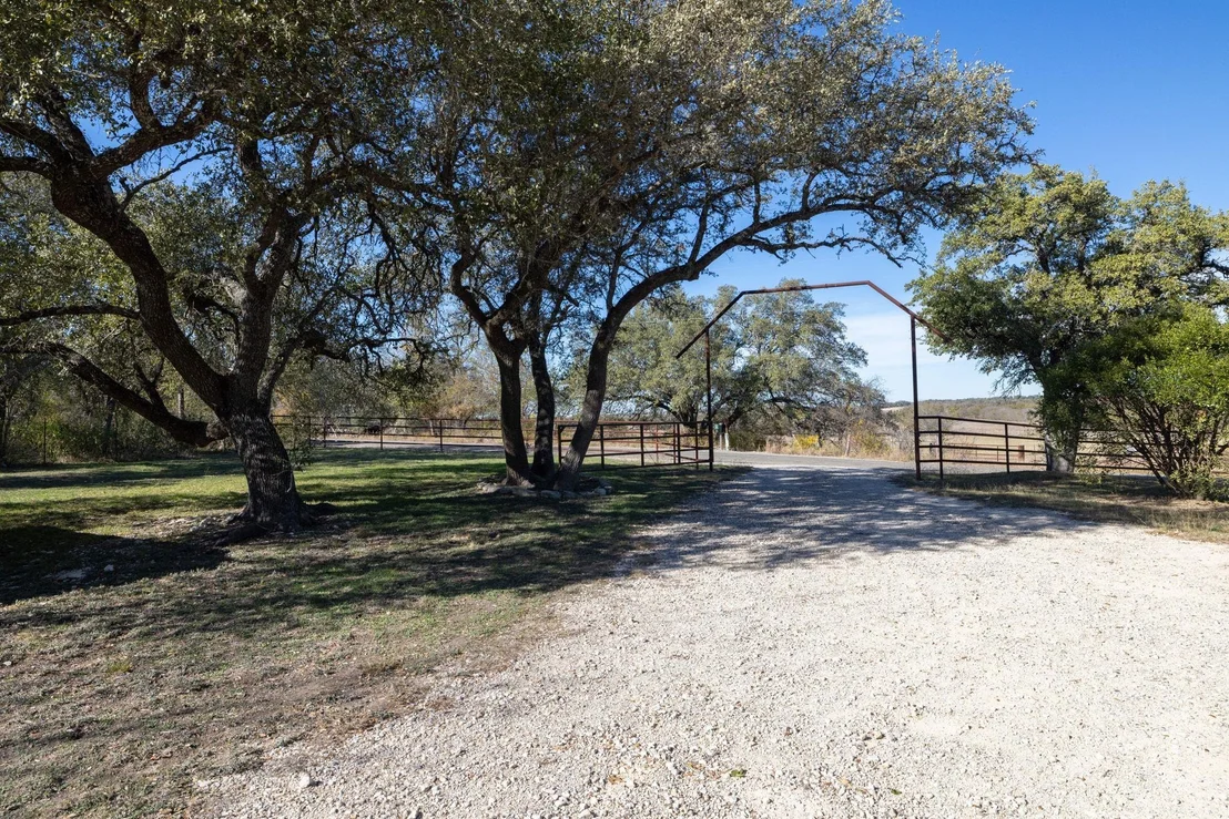 Photo of 2450 County Road 124