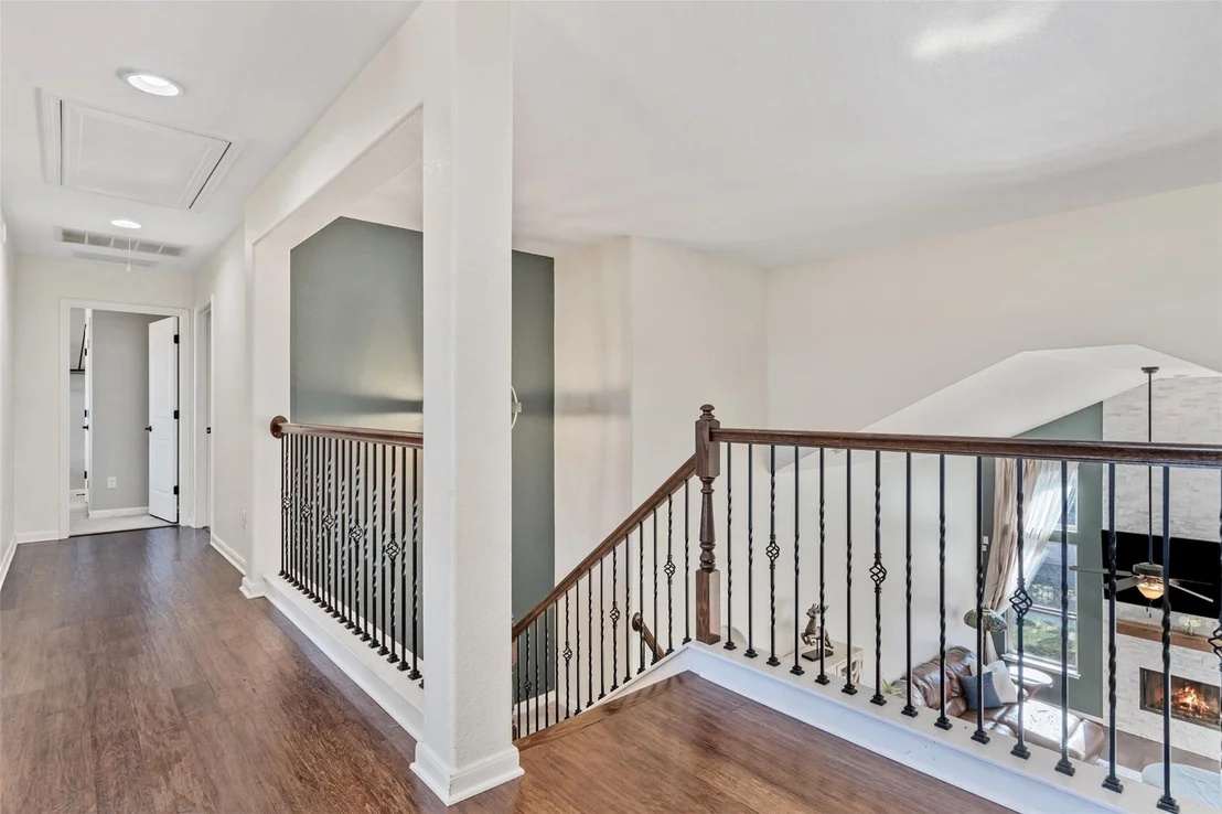 Photo of 302 Bellagio DR