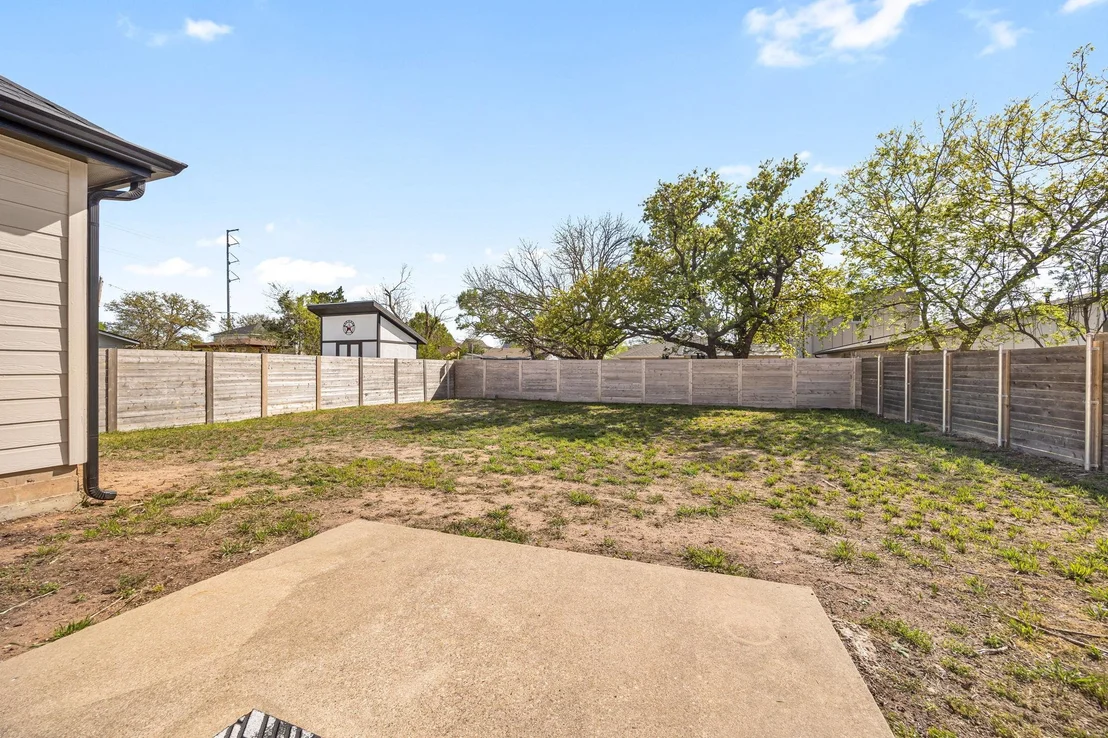 Photo of 4805 Louis Ave