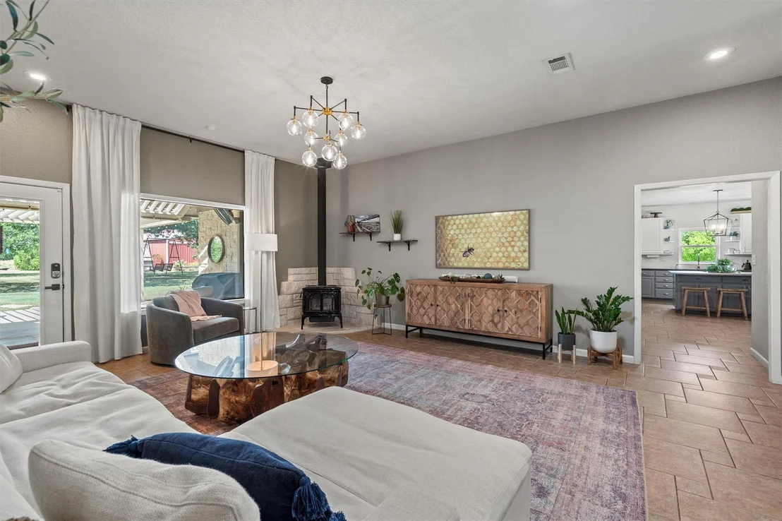 Photo of 323 Patricia RD