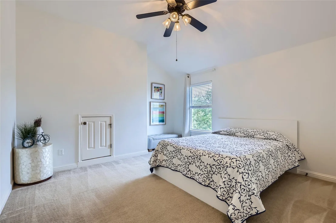 Photo of 2835 Checker DR