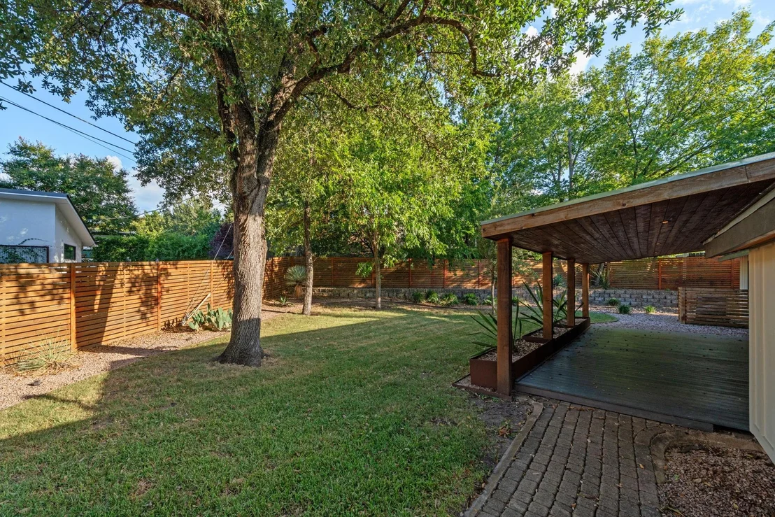 Photo of 2703 Oakhaven DR