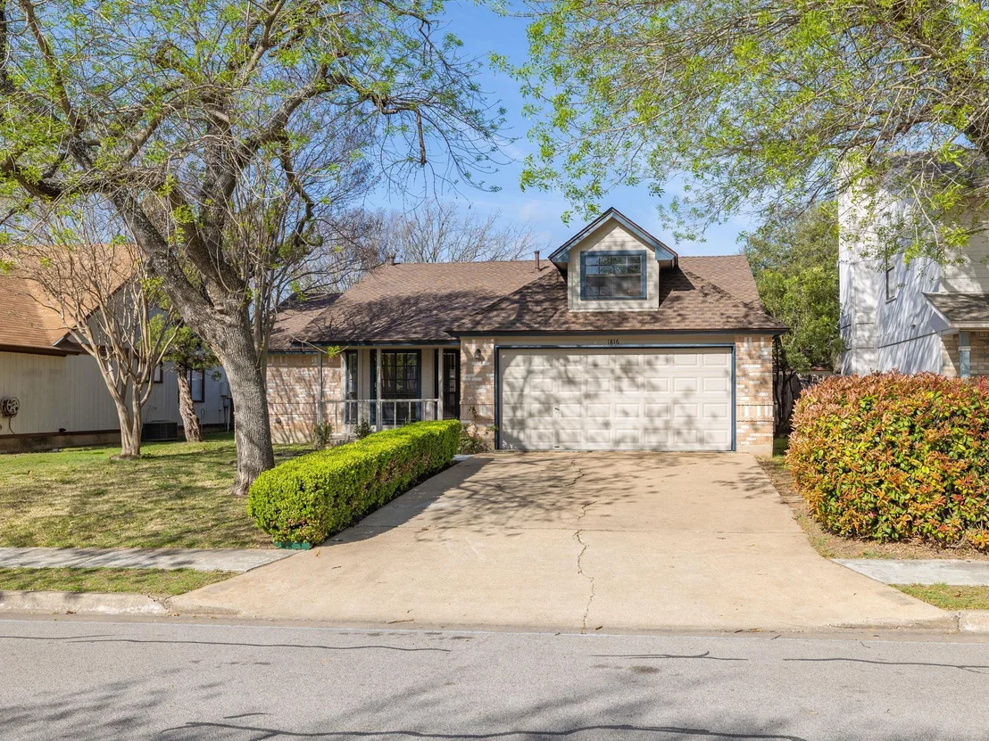 Photo of 1816 Provident LN