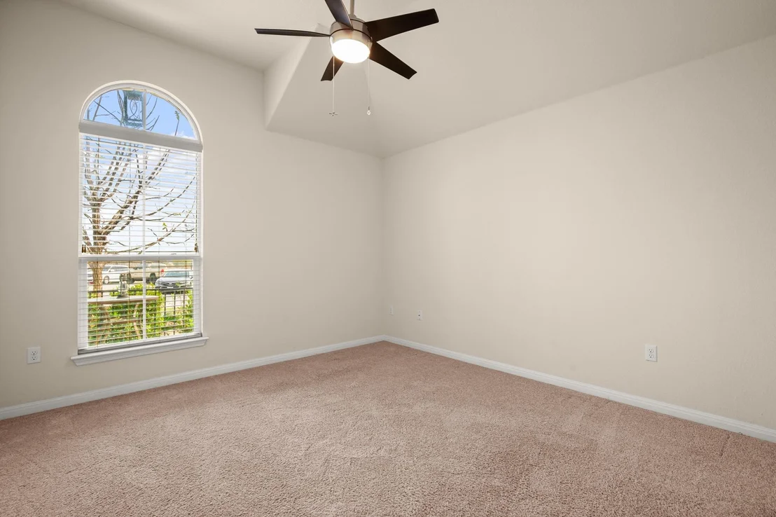 Photo of 111 Bobolink CV