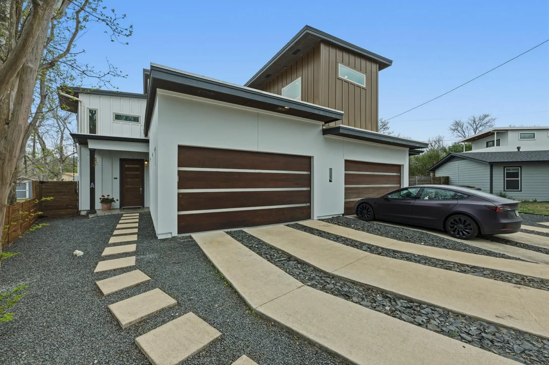 Photo of Unit A at 1405 Camelot CIR