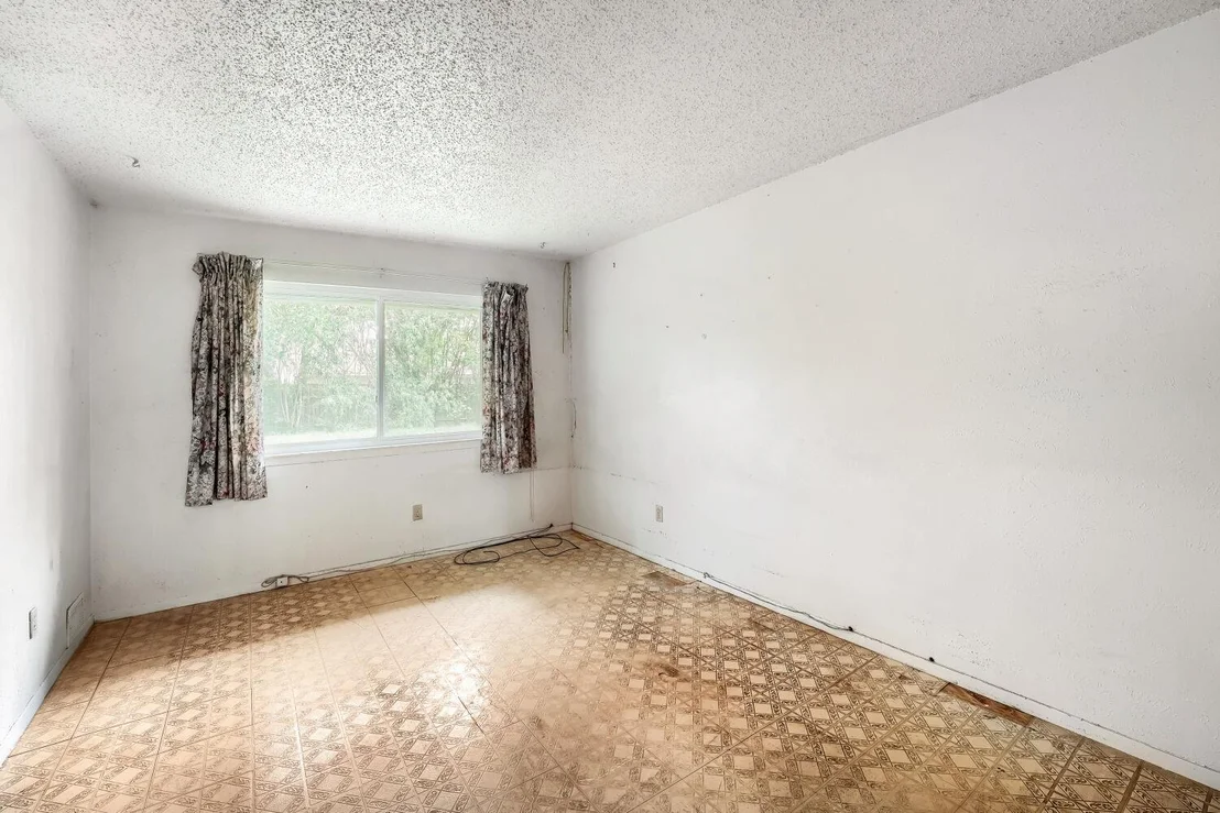 Photo of 5107 Suburban DR