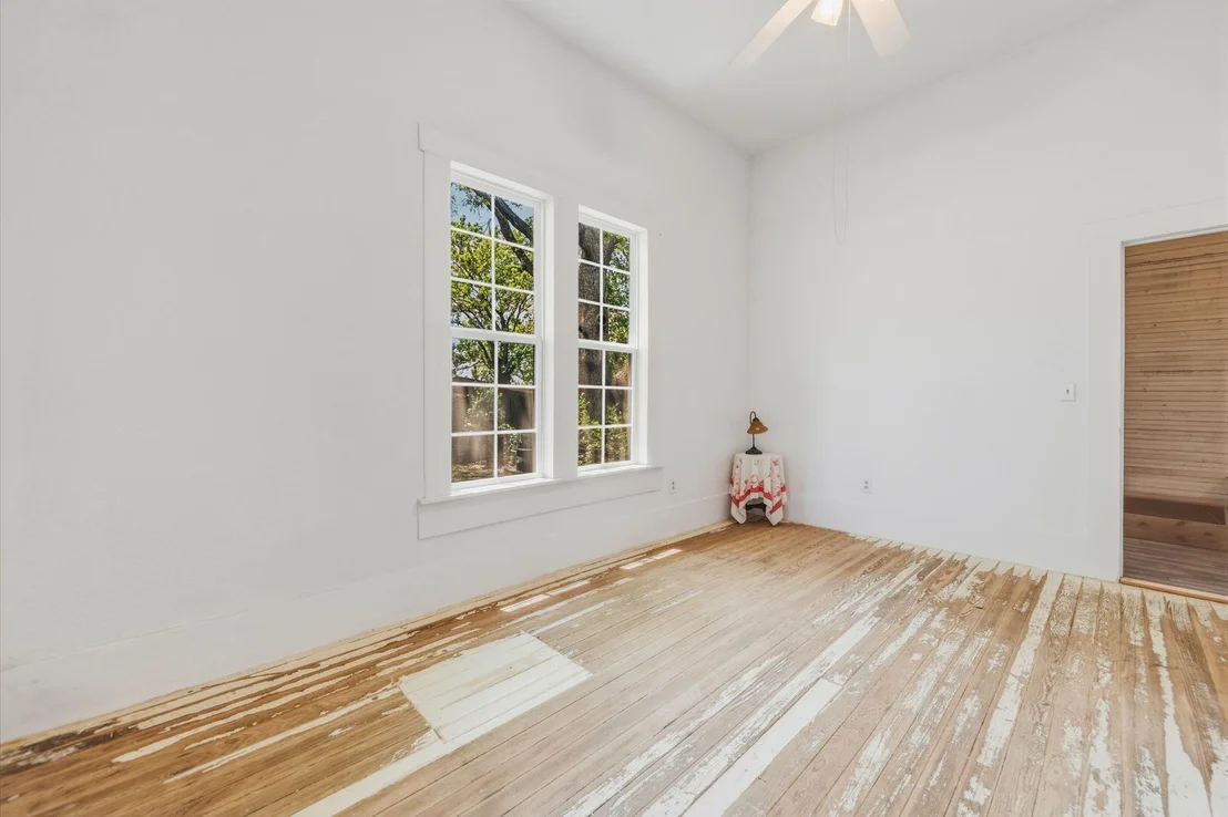 Photo of 604 Avenue B