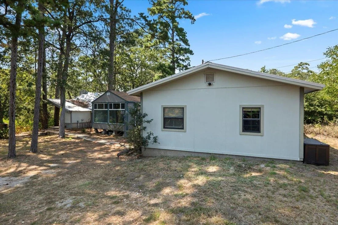 Photo of 138 Forest LN