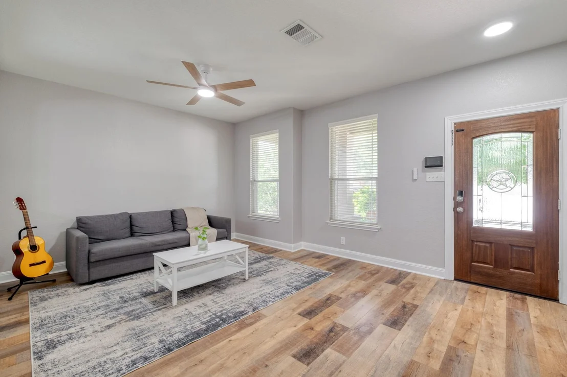Photo of 141 Clematis CT