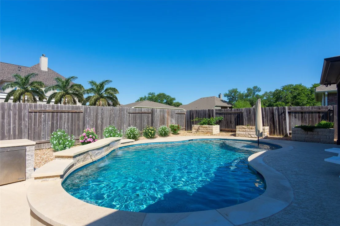 Photo of 121 Split Oak DR