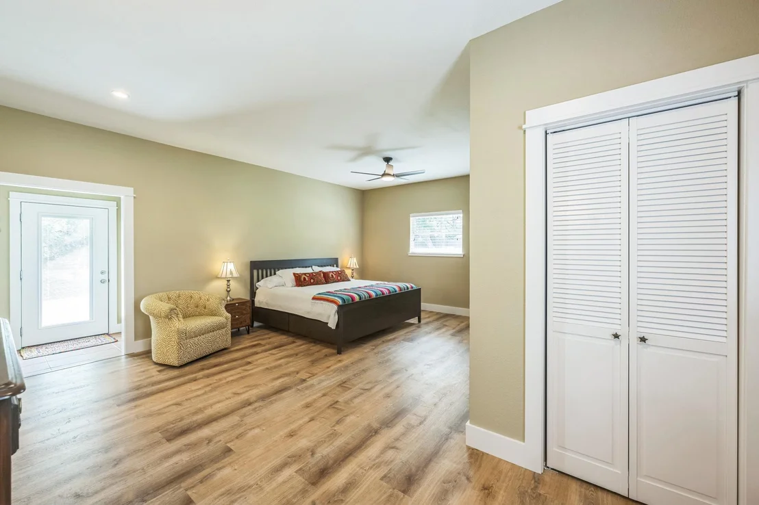 Photo of 201 W View DR