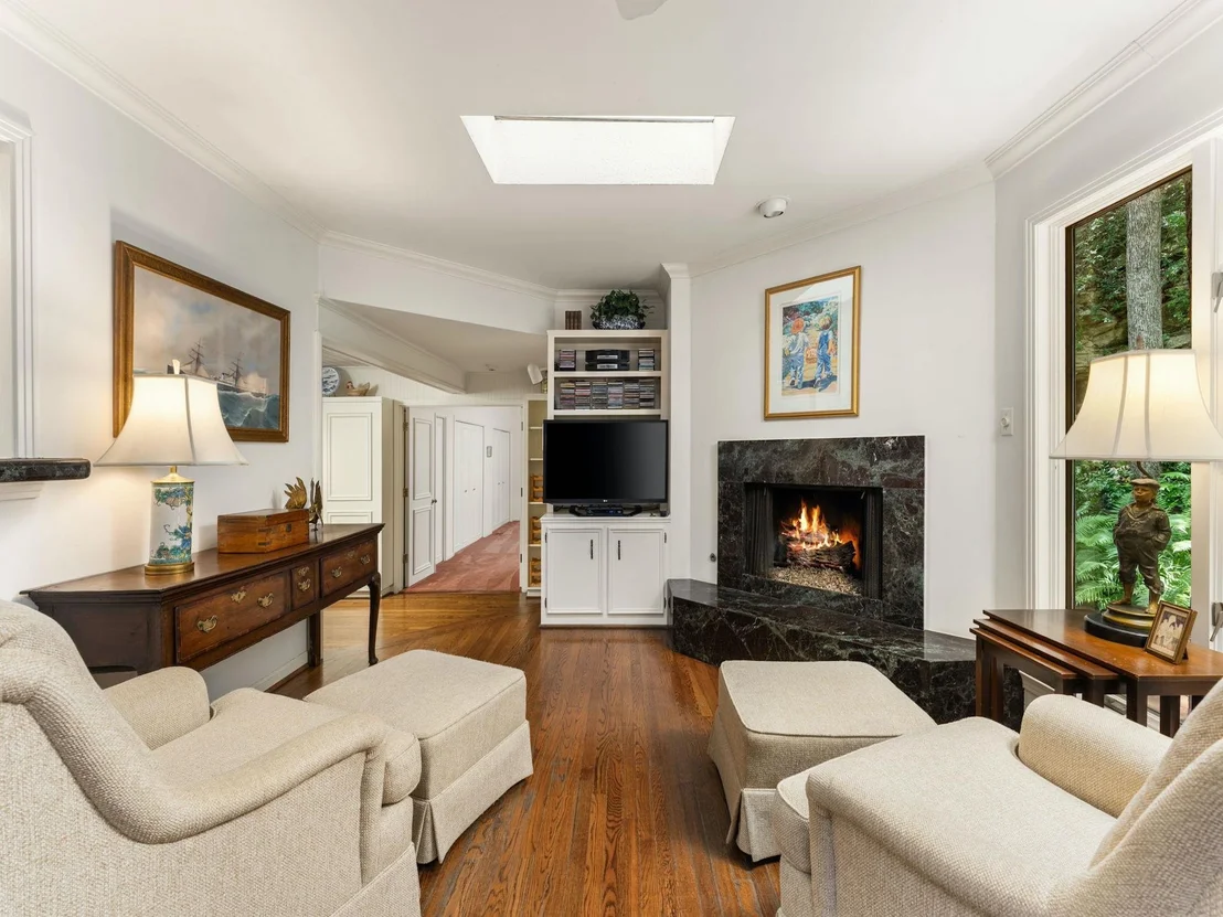 Photo of 2205 Scenic DR