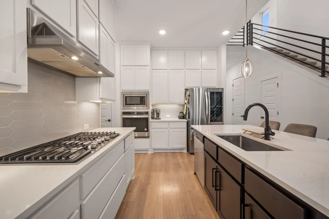 Photo of 1329 Kneehigh LN