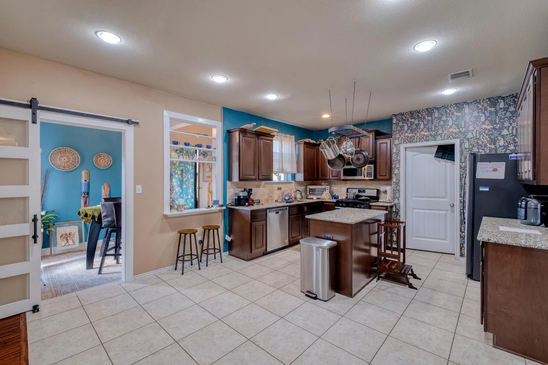 Photo of 3725 Anchor Bay DR