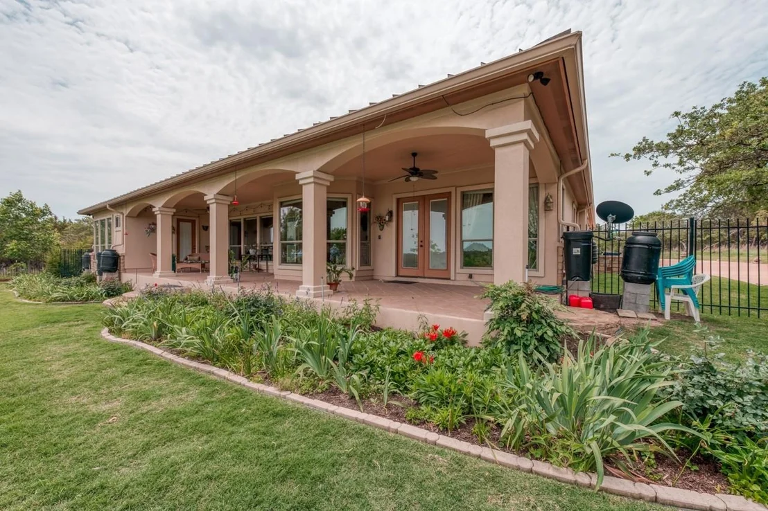 Photo of 108 Oak Bend