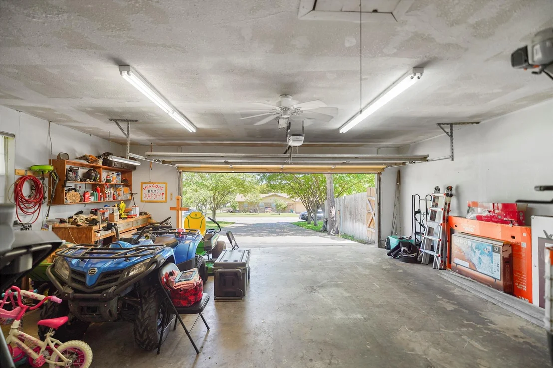 Photo of 731 Verna Lee BLVD