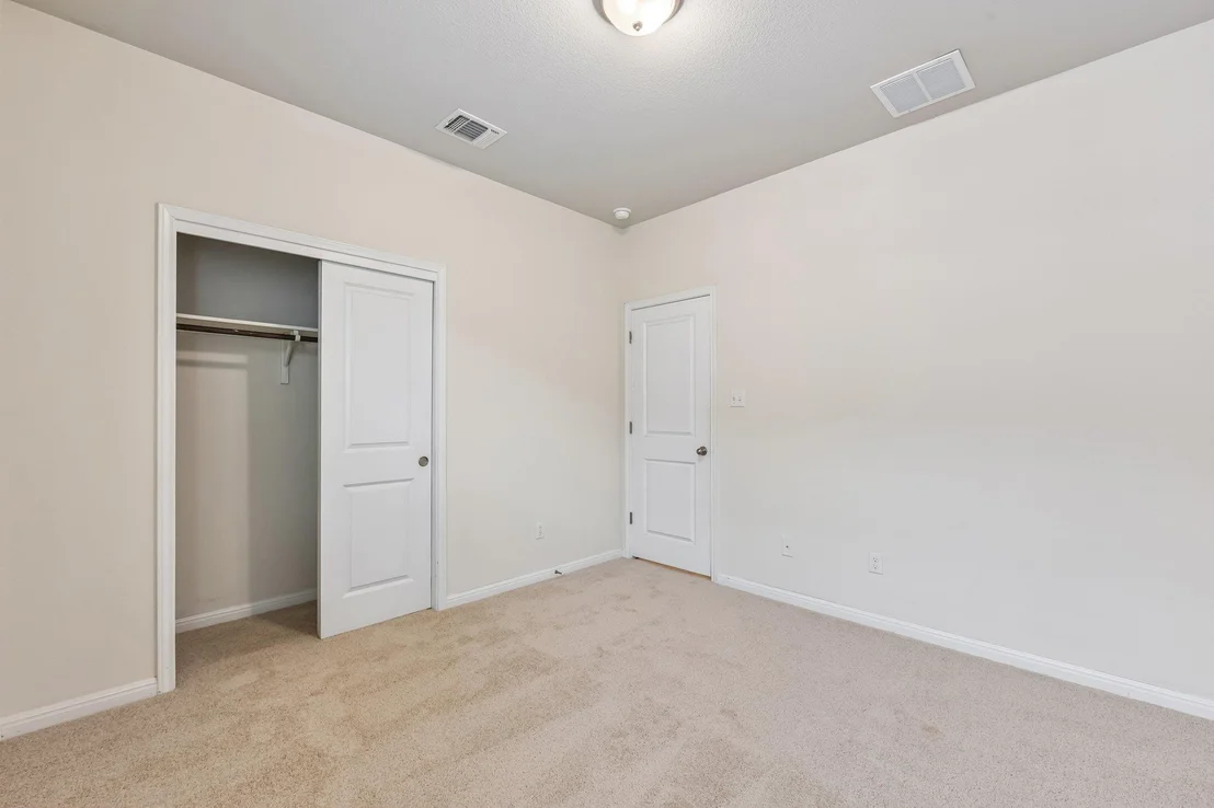 Photo of 128 Lacey Oak LOOP
