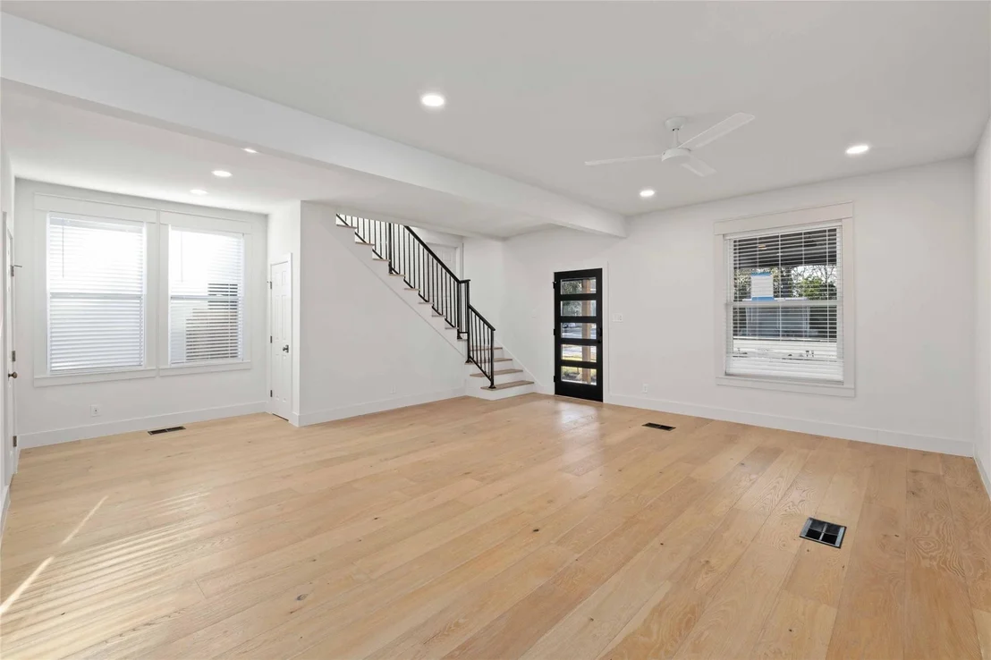 Photo of 3301 Duval ST