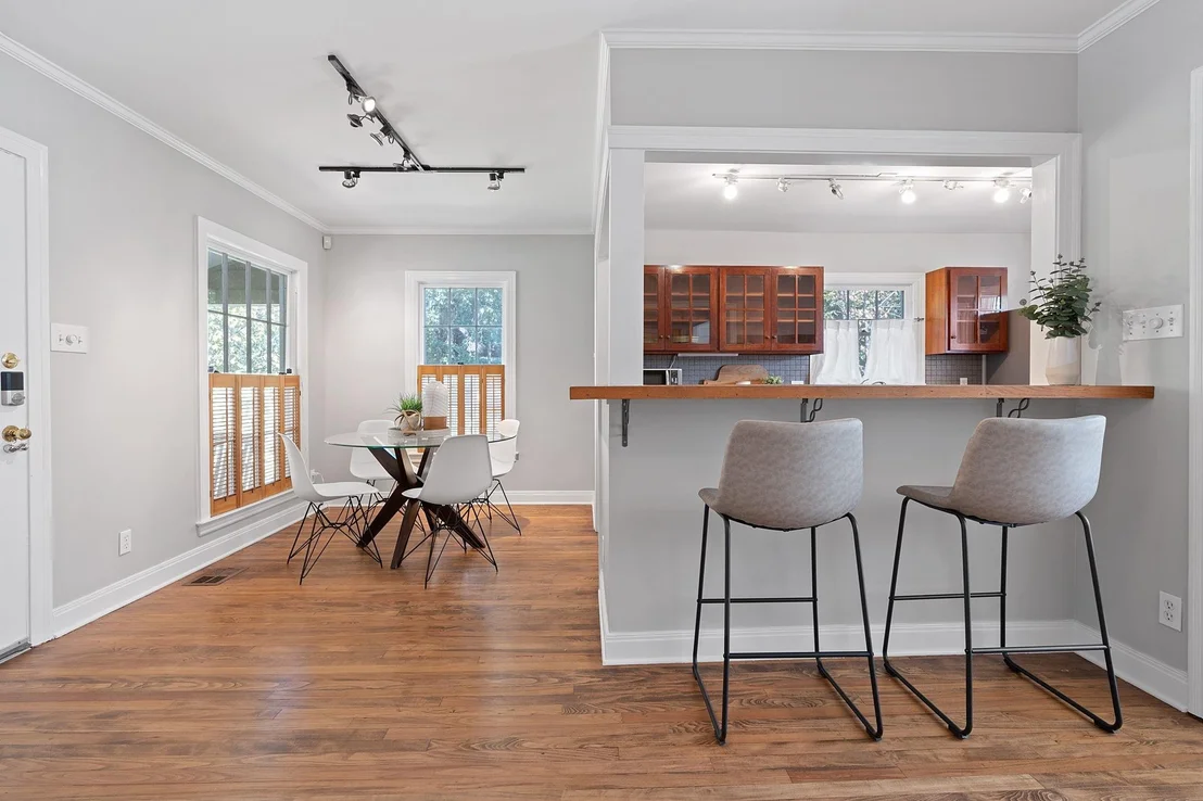 Photo of 2405 Forest Ave