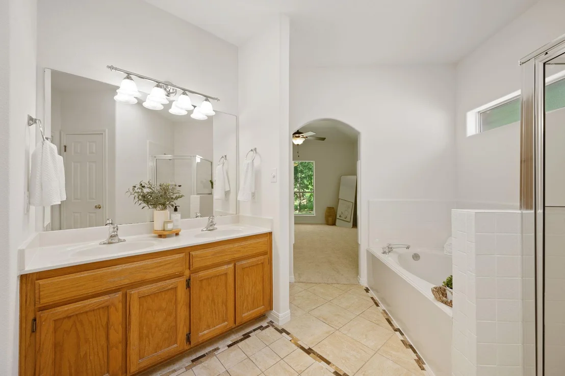 Photo of 1005 Briargate DR