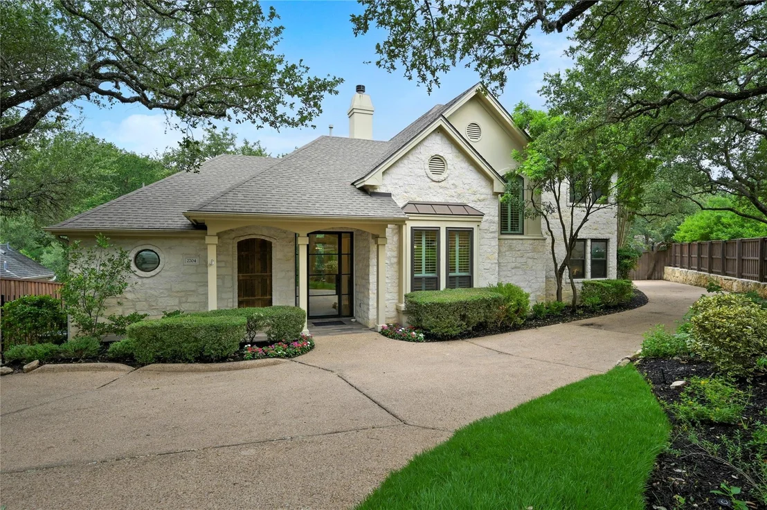 Photo of 2704 Regents PARK