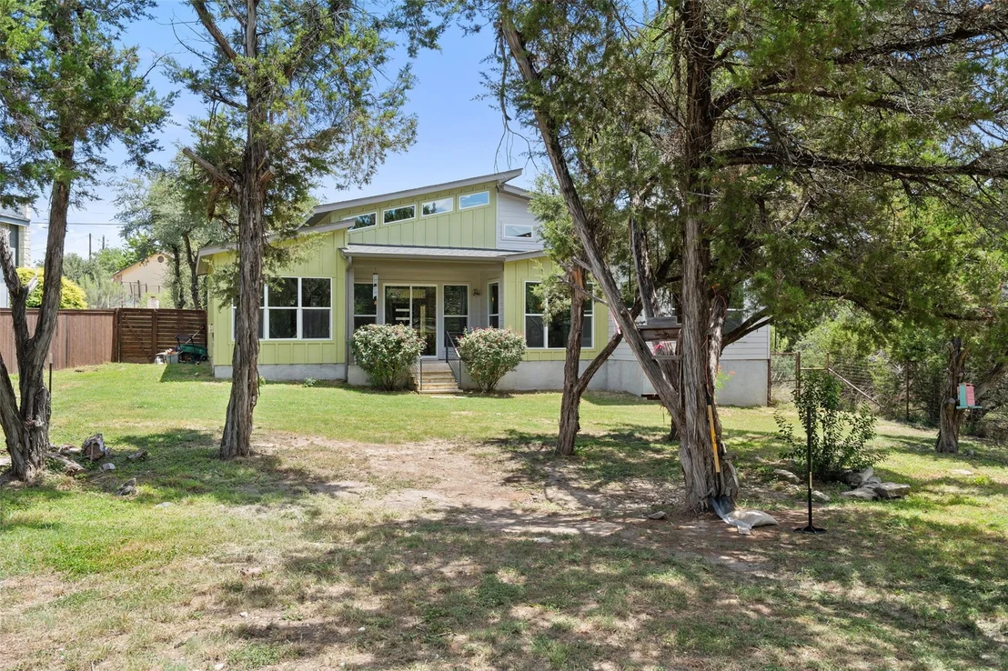 Photo of 17213 Oak Cliff CIR