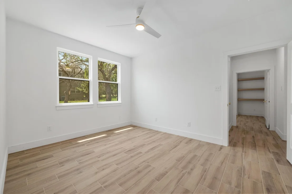 Photo of 420 Bedford DR