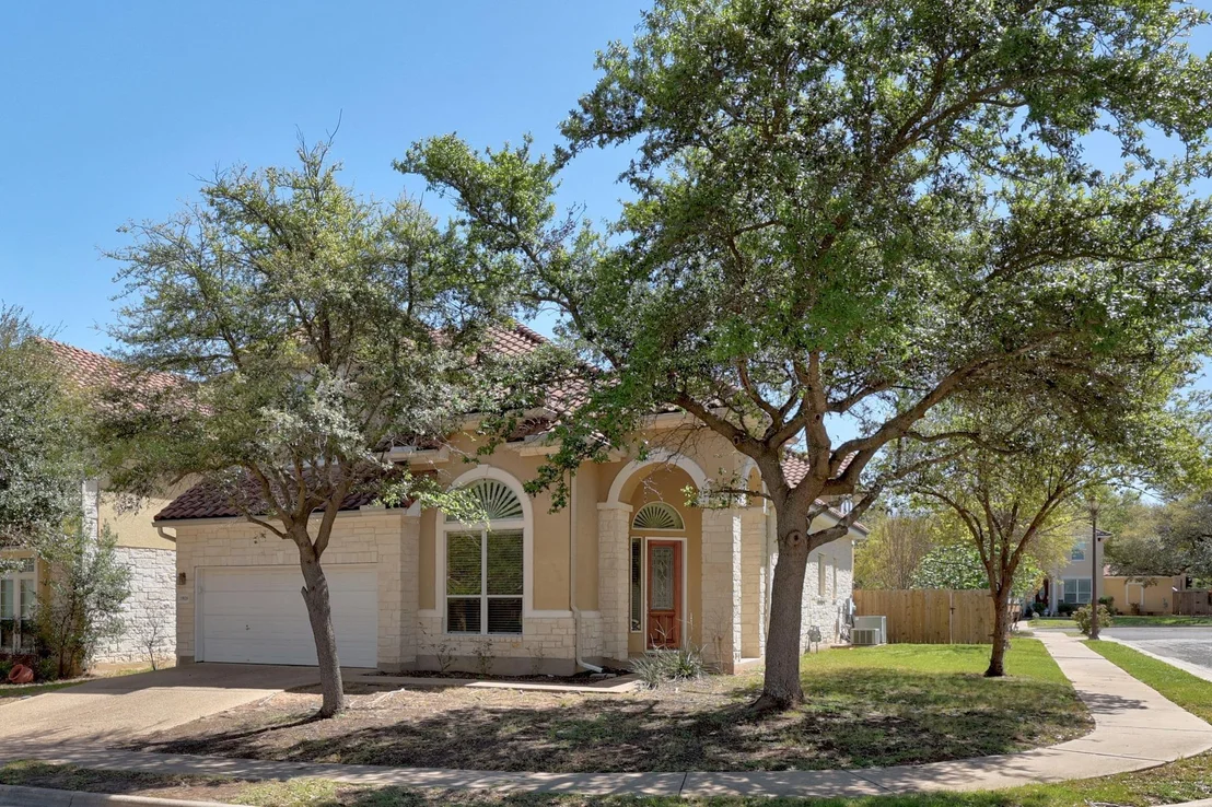 Photo of 15529 Interlachen DR
