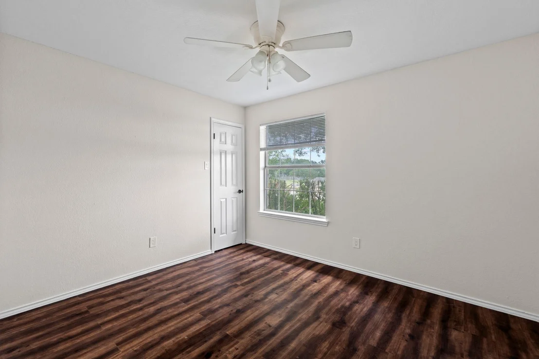 Photo of 1809 Taron CV