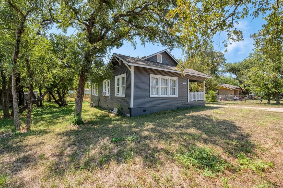 Photo of 905 Bellview Ave