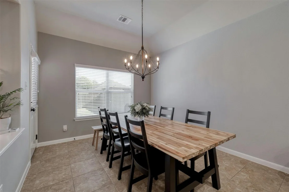 Photo of 213 Hendelson LN