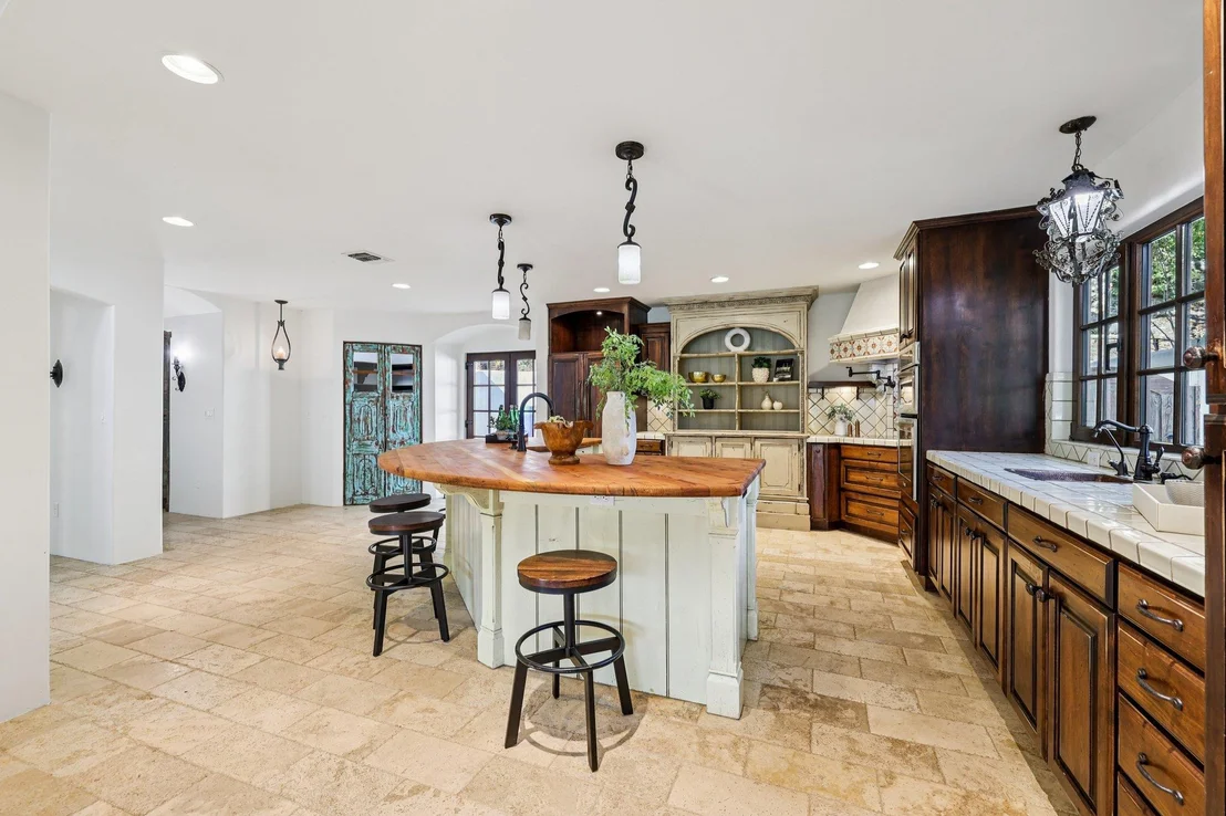 Photo of 2706 Pearce RD